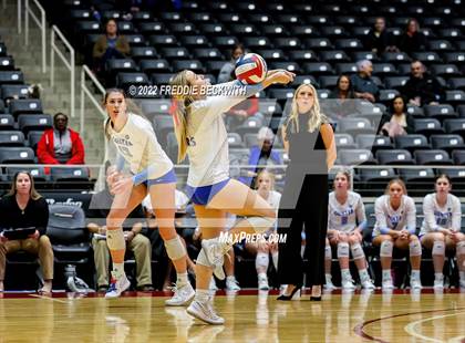 Thumbnail 2 in Columbus vs. Gunter (UIL 3A Semifinal) photogallery.