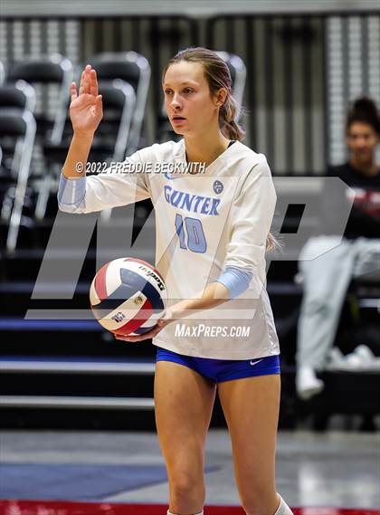 Thumbnail 2 in Columbus vs. Gunter (UIL 3A Semifinal) photogallery.