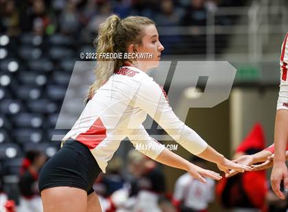 Thumbnail 1 in Columbus vs. Gunter (UIL 3A Semifinal) photogallery.