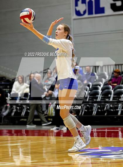 Thumbnail 1 in Columbus vs. Gunter (UIL 3A Semifinal) photogallery.
