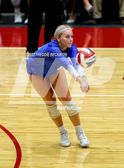 Thumbnail 2 in Columbus vs. Gunter (UIL 3A Semifinal) photogallery.