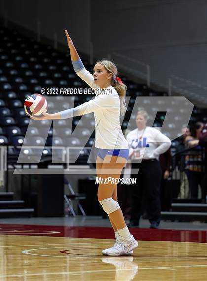 Thumbnail 1 in Columbus vs. Gunter (UIL 3A Semifinal) photogallery.
