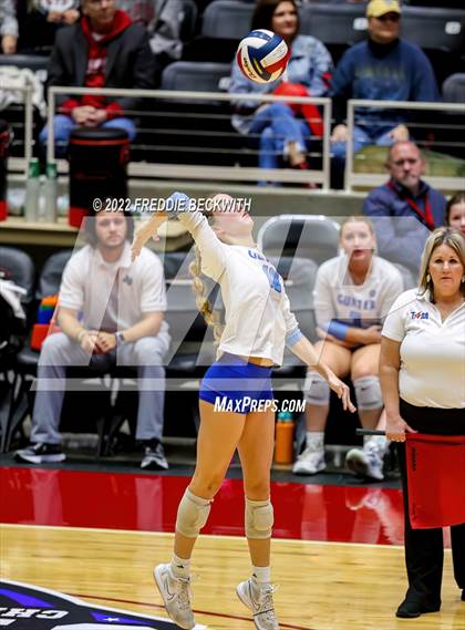 Thumbnail 2 in Columbus vs. Gunter (UIL 3A Semifinal) photogallery.