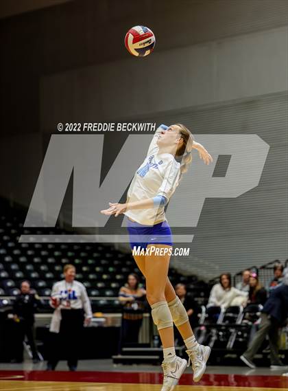 Thumbnail 3 in Columbus vs. Gunter (UIL 3A Semifinal) photogallery.