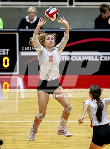 Thumbnail 1 in Columbus vs. Gunter (UIL 3A Semifinal) photogallery.