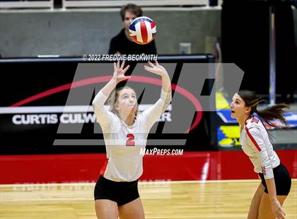 Thumbnail 2 in Columbus vs. Gunter (UIL 3A Semifinal) photogallery.