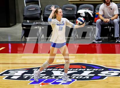 Thumbnail 2 in Columbus vs. Gunter (UIL 3A Semifinal) photogallery.
