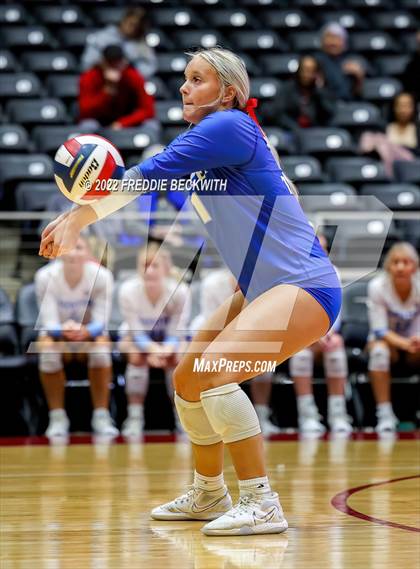 Thumbnail 2 in Columbus vs. Gunter (UIL 3A Semifinal) photogallery.