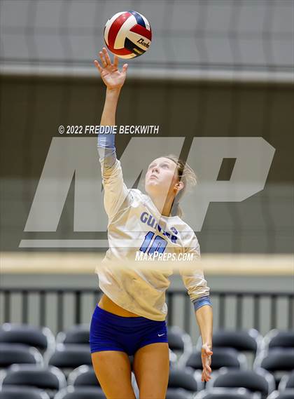 Thumbnail 1 in Columbus vs. Gunter (UIL 3A Semifinal) photogallery.