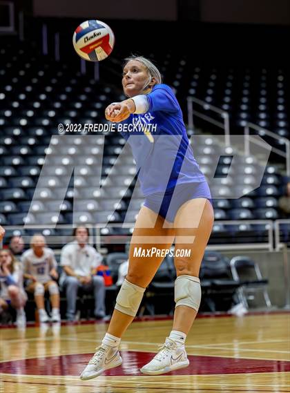 Thumbnail 3 in Columbus vs. Gunter (UIL 3A Semifinal) photogallery.