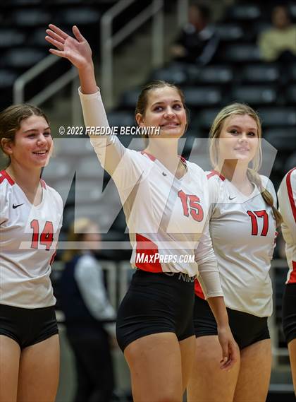 Thumbnail 1 in Columbus vs. Gunter (UIL 3A Semifinal) photogallery.