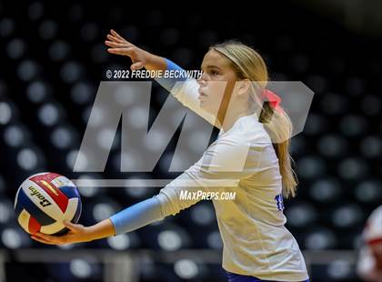 Thumbnail 1 in Columbus vs. Gunter (UIL 3A Semifinal) photogallery.