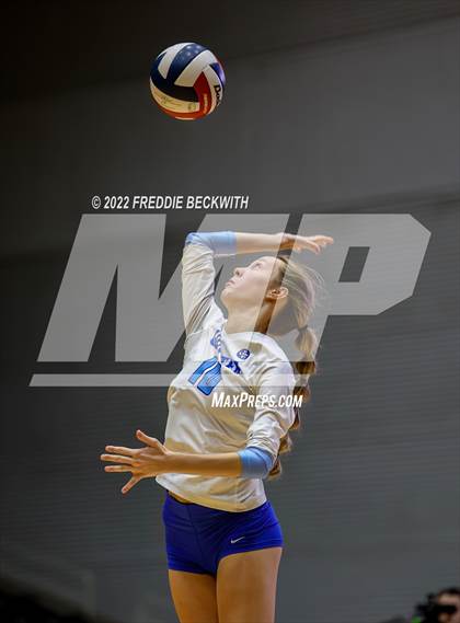 Thumbnail 2 in Columbus vs. Gunter (UIL 3A Semifinal) photogallery.