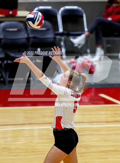 Thumbnail 2 in Columbus vs. Gunter (UIL 3A Semifinal) photogallery.