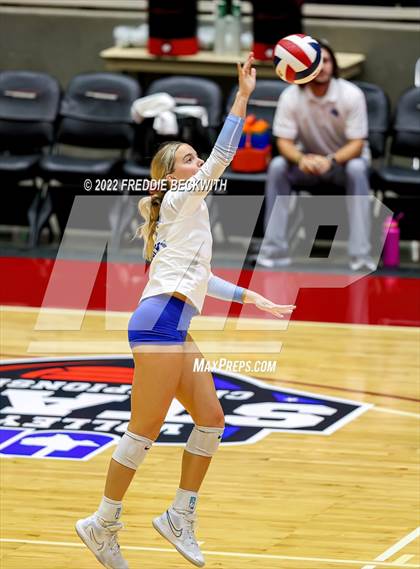 Thumbnail 1 in Columbus vs. Gunter (UIL 3A Semifinal) photogallery.