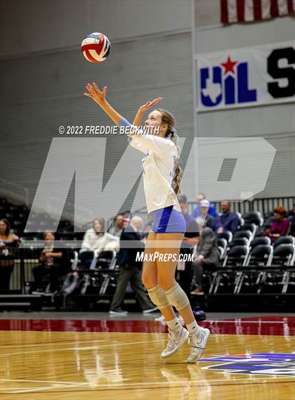 Thumbnail 2 in Columbus vs. Gunter (UIL 3A Semifinal) photogallery.