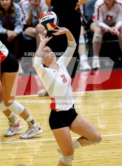 Thumbnail 2 in Columbus vs. Gunter (UIL 3A Semifinal) photogallery.