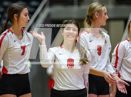 Thumbnail 1 in Columbus vs. Gunter (UIL 3A Semifinal) photogallery.