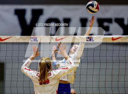 Thumbnail 3 in Columbus vs. Gunter (UIL 3A Semifinal) photogallery.