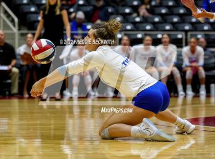 Thumbnail 3 in Columbus vs. Gunter (UIL 3A Semifinal) photogallery.