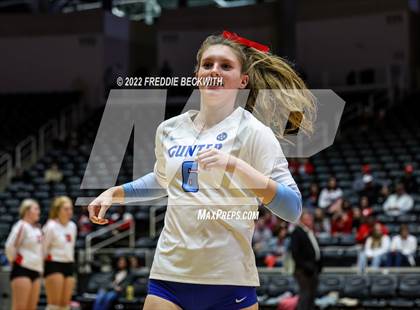 Thumbnail 2 in Columbus vs. Gunter (UIL 3A Semifinal) photogallery.