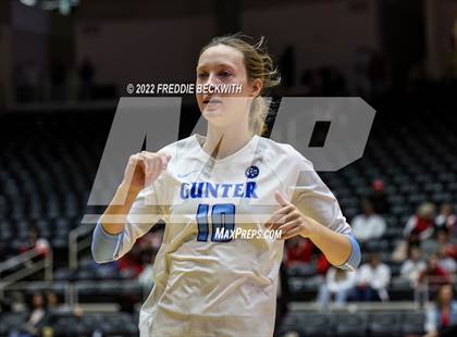 Thumbnail 2 in Columbus vs. Gunter (UIL 3A Semifinal) photogallery.