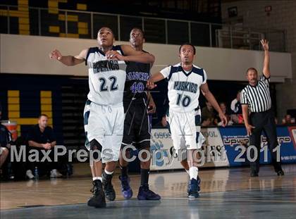 Thumbnail 3 in Rancho Cucamonga vs Chino Hills (I have a Dream Classic) photogallery.
