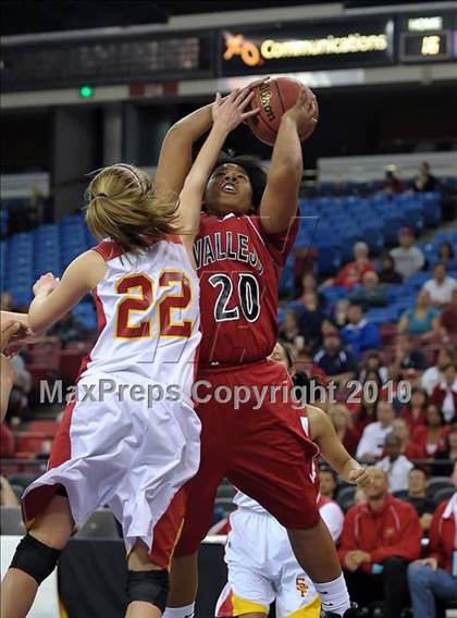 Thumbnail 3 in Vallejo vs. St. Francis (CIF SJS D2 Final) photogallery.