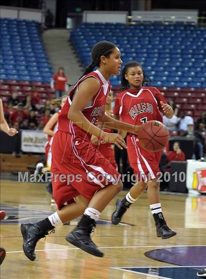 Thumbnail 2 in Vallejo vs. St. Francis (CIF SJS D2 Final) photogallery.
