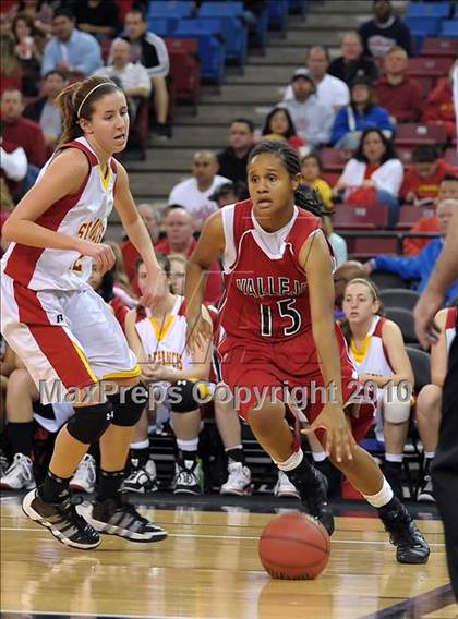 Thumbnail 1 in Vallejo vs. St. Francis (CIF SJS D2 Final) photogallery.