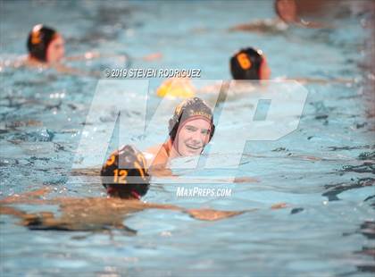 Thumbnail 1 in Oakdale vs. Tulare Western (CIF D3 Norcal Regional Playoff) photogallery.