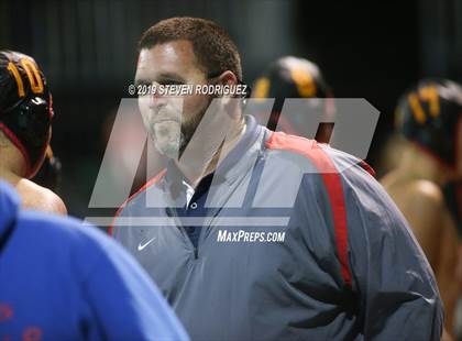 Thumbnail 2 in Oakdale vs. Tulare Western (CIF D3 Norcal Regional Playoff) photogallery.