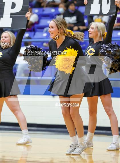Thumbnail 1 in University vs. Crandall (UIL 5A Bi-District) photogallery.