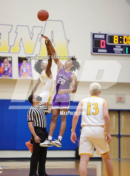 Thumbnail 1 in University vs. Crandall (UIL 5A Bi-District) photogallery.