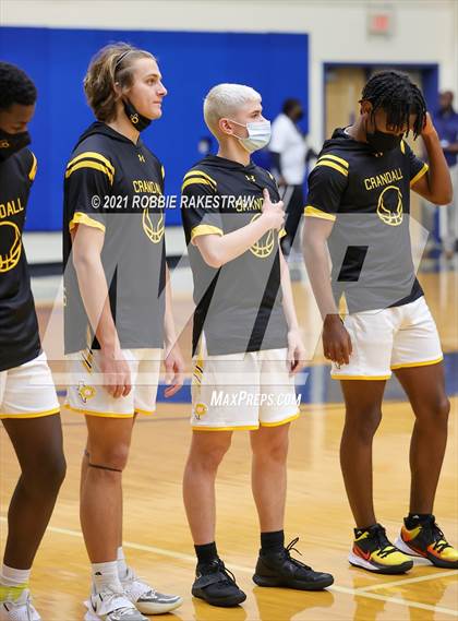 Thumbnail 3 in University vs. Crandall (UIL 5A Bi-District) photogallery.