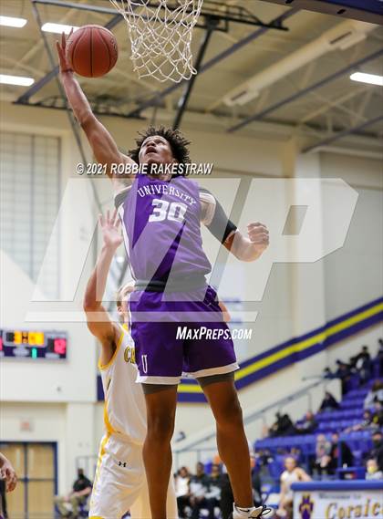 Thumbnail 2 in University vs. Crandall (UIL 5A Bi-District) photogallery.