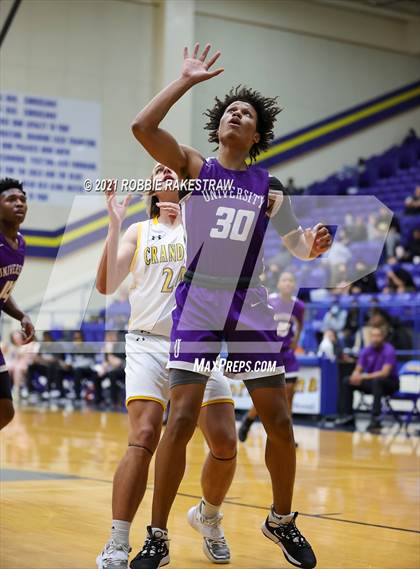 Thumbnail 3 in University vs. Crandall (UIL 5A Bi-District) photogallery.