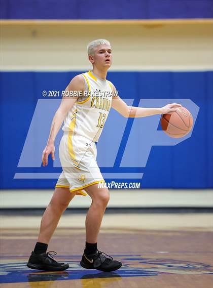 Thumbnail 1 in University vs. Crandall (UIL 5A Bi-District) photogallery.