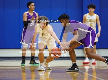 Thumbnail 3 in University vs. Crandall (UIL 5A Bi-District) photogallery.