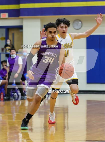 Thumbnail 1 in University vs. Crandall (UIL 5A Bi-District) photogallery.