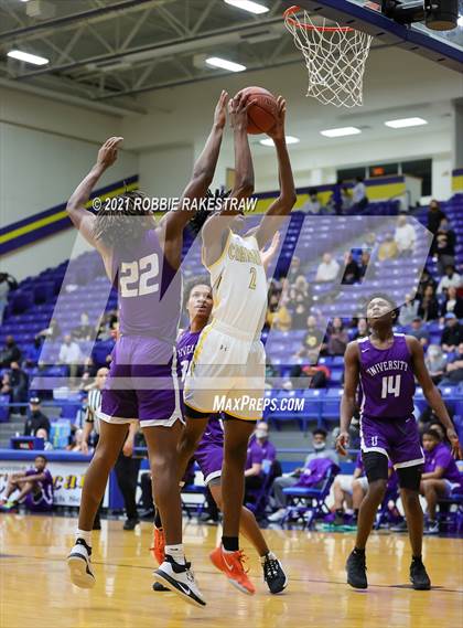 Thumbnail 2 in University vs. Crandall (UIL 5A Bi-District) photogallery.