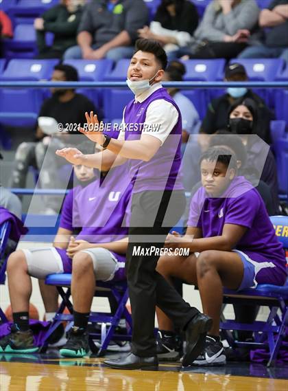Thumbnail 2 in University vs. Crandall (UIL 5A Bi-District) photogallery.