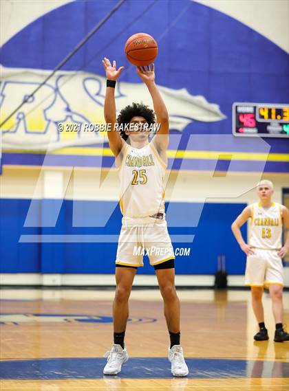 Thumbnail 1 in University vs. Crandall (UIL 5A Bi-District) photogallery.