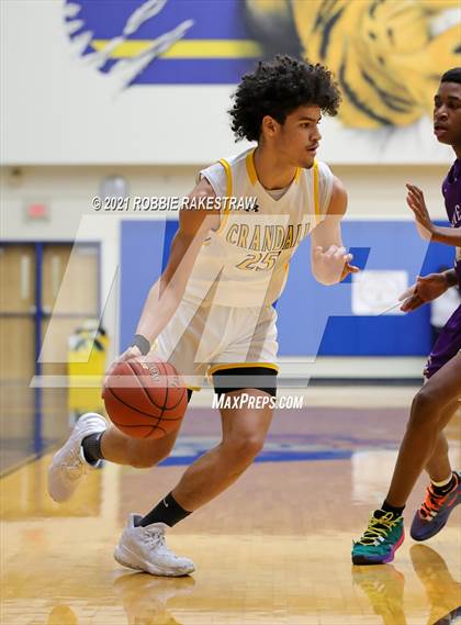 Thumbnail 1 in University vs. Crandall (UIL 5A Bi-District) photogallery.