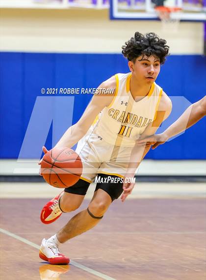 Thumbnail 3 in University vs. Crandall (UIL 5A Bi-District) photogallery.