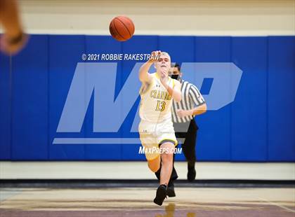 Thumbnail 3 in University vs. Crandall (UIL 5A Bi-District) photogallery.