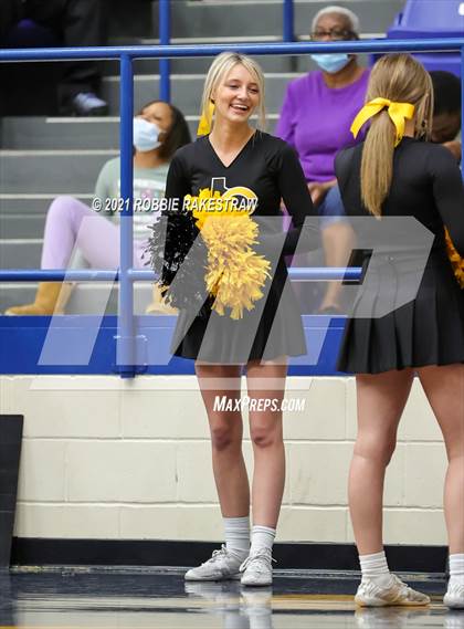 Thumbnail 3 in University vs. Crandall (UIL 5A Bi-District) photogallery.