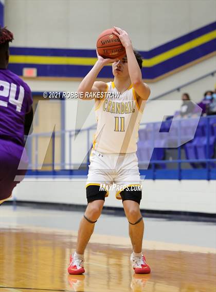 Thumbnail 1 in University vs. Crandall (UIL 5A Bi-District) photogallery.