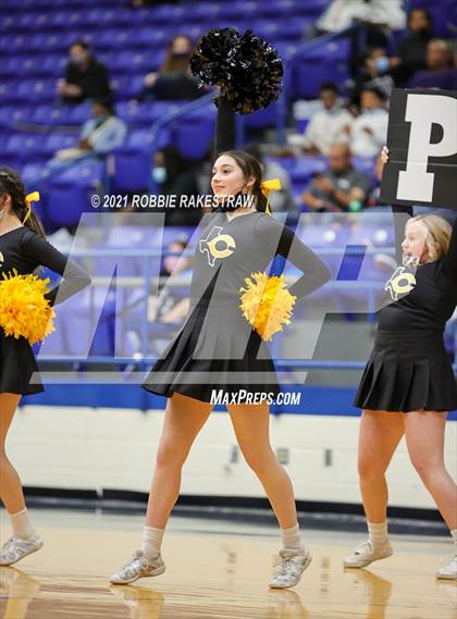 Thumbnail 3 in University vs. Crandall (UIL 5A Bi-District) photogallery.