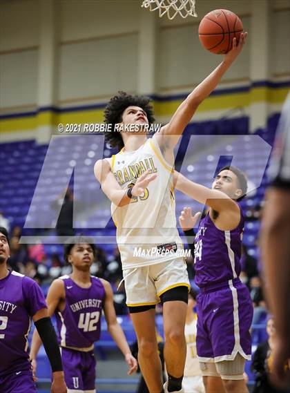 Thumbnail 1 in University vs. Crandall (UIL 5A Bi-District) photogallery.